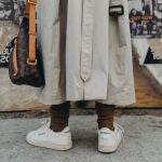 La Vecina Rubia apuesta por esta nueva tendencia que amarás o odiarás: los calcetines por encima del legging.