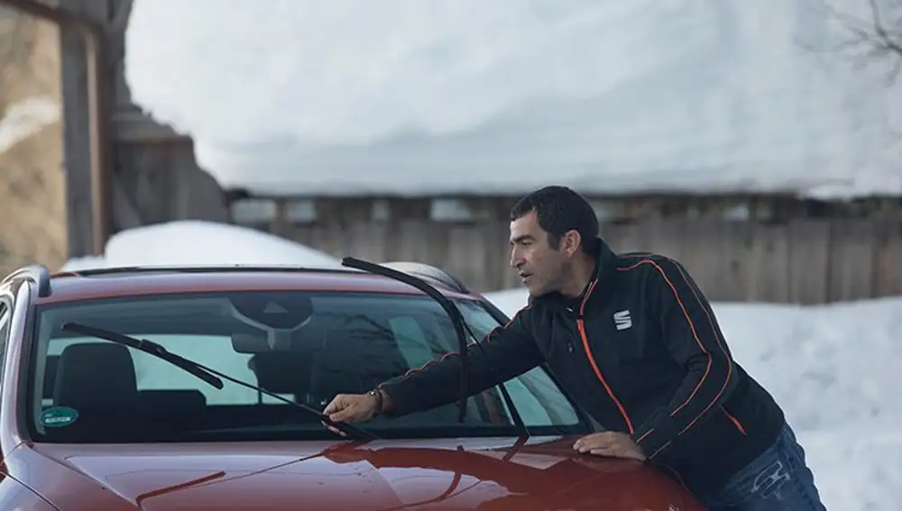 Si los limpias han empezado a dejar marcas sobre el cristal, a hacer ruido o a dar trompicones; han llegado al final de su vida útil y -por lo tanto- debemos cambiarlos | Fuente: SEAT