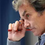 GRAF9309. MADRID, 11/01/2021.- El coordinador del Centro de Alertas y Emergencias Sanitarias, Fernando Simón, ofrece una rueda de prensa de seguimiento de la pandemia por la covid-19 en el Ministerio de Sanidad en Madrid, este lunes. EFE/Chema Moya