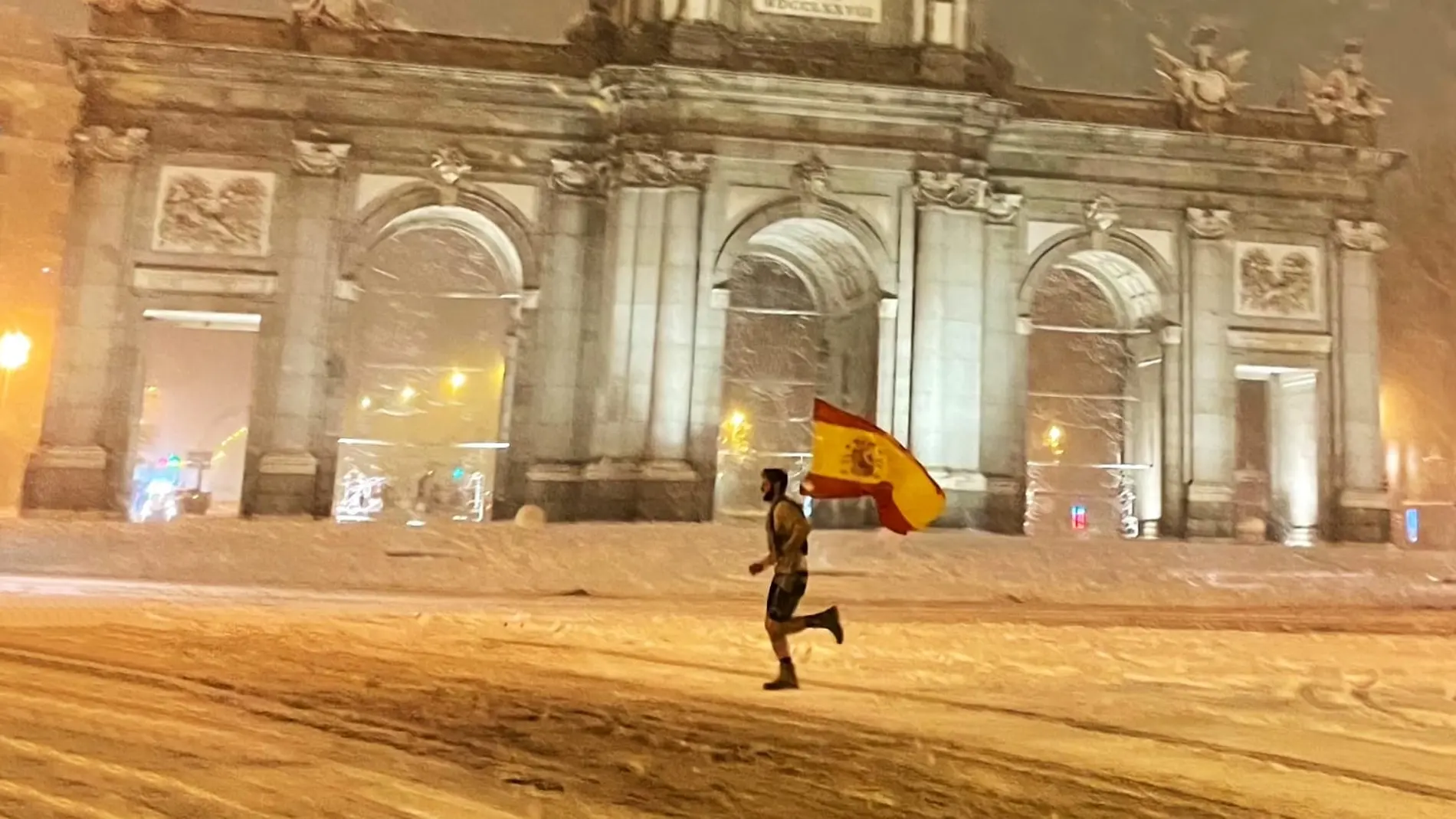 Ignacio Trillo, el pasado viernes ante la madrileña Puerta de Alcalá