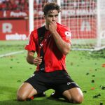 Abdón Prats celebra un gol con el Real Mallorca.