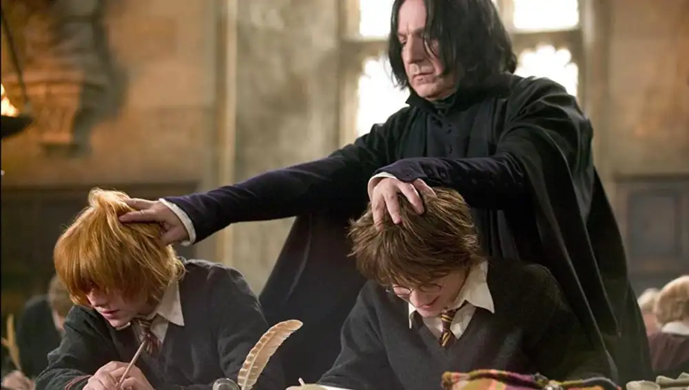 Alan Rickman da vida al profesor Severus Snape en la saga "Harry Potter"