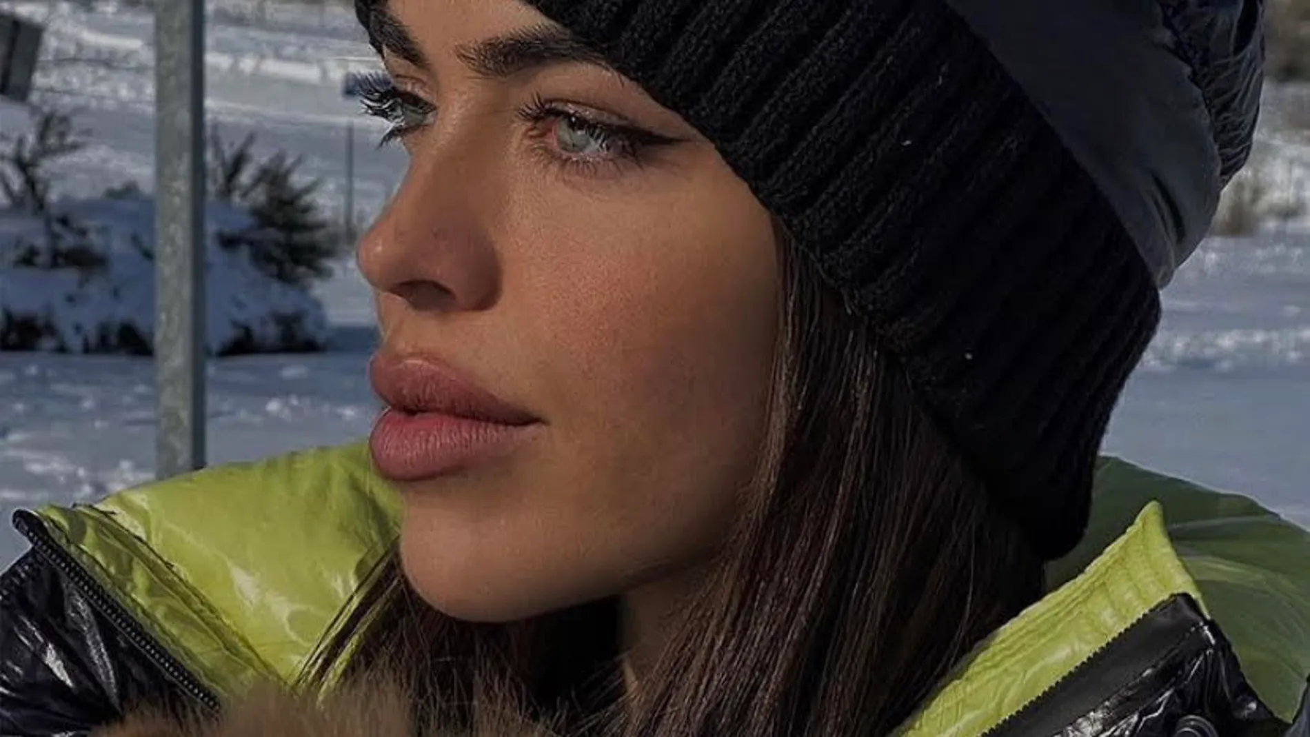 Violeta Mangriñán y las zapatillas Nike Jordan que todas están buscando.