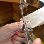 Trabajo práctico en una clase de la Escuela de Joyería