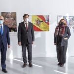Inauguración de la exposición fotográfica 'La voz de las manos blancas'. En la imagen, (de I a D), el presidente de la Diputación provincial, Javier Iglesias, el alcalde de Salamanca, Carlos García Carbayo,la directora de la Fundación Miguel Ángel Blanco, Cristina Cuesta, y el patrono de la Fundación Obra Social de Castilla y León, Ángel Lago