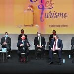 Presidentes de las patronales del turismo, que se han reunido en la Mesa del Turismo para reclamas ayudas
