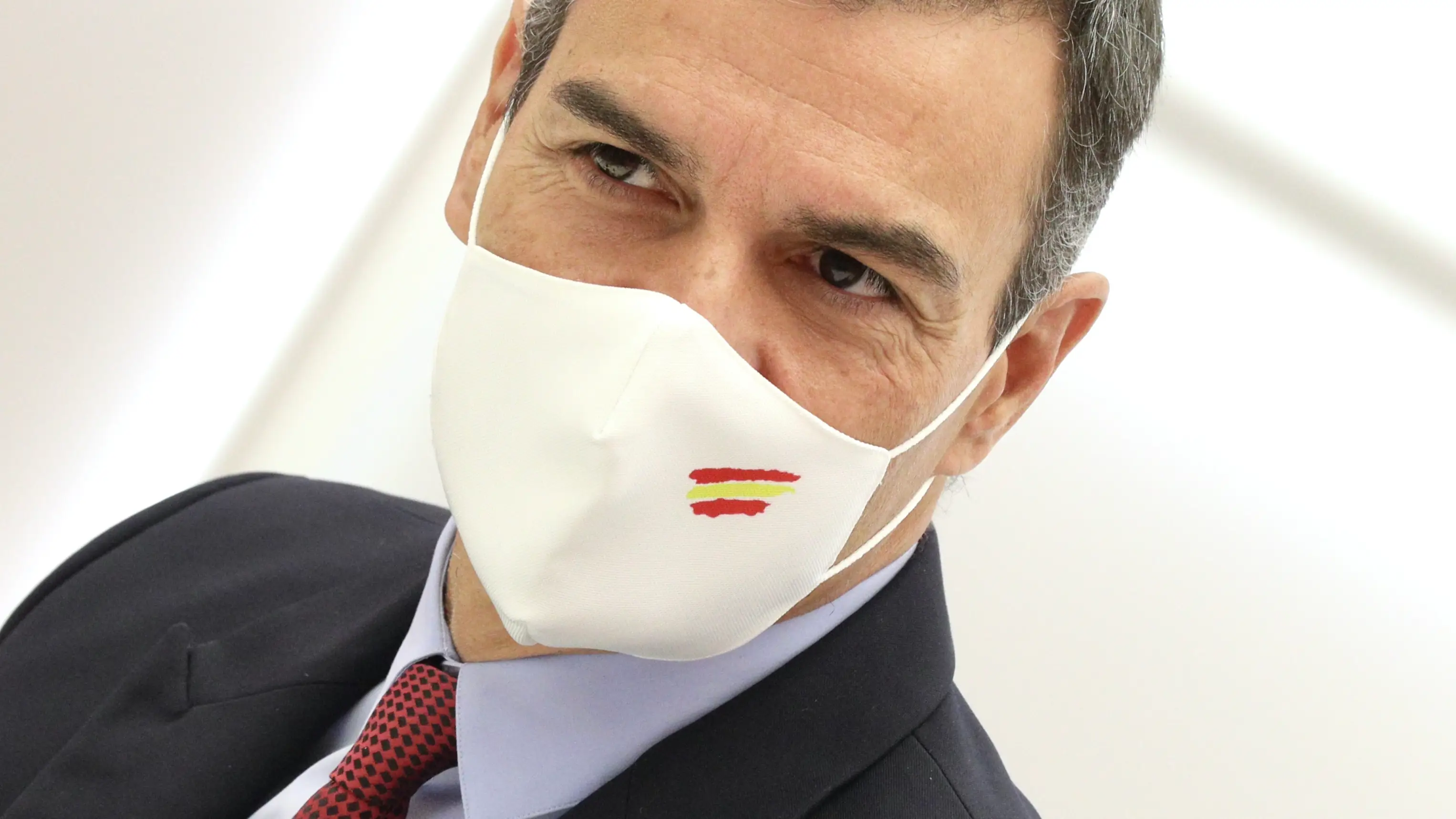 El presidente Pedro Sánchez luce canas