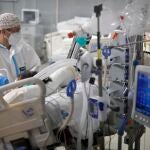 Interior médicos y pacientes de covid19 El Hospital de Emergencias Enfermera Isabel Zendal