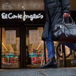 Entrada de unos grandes almacenes de El Corte Inglés