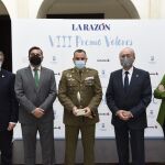 De izquierda a derecha, el presidente de la Diputación de Málaga, Francisco Salado; el viceconsejero de cultura, Alejandro Romero; el teniente coronel Miguel Garcés, jefe del BIEM II de la UME; el alcalde de Málaga, Francisco de la Torre; y la periodista Marta Maldonado