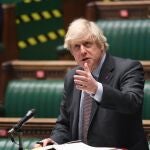 Boris Johnson comparece ante la Cámara de los Comunes del Reino Unido para explicar sus medidas ante el incremento de casos de covid-19