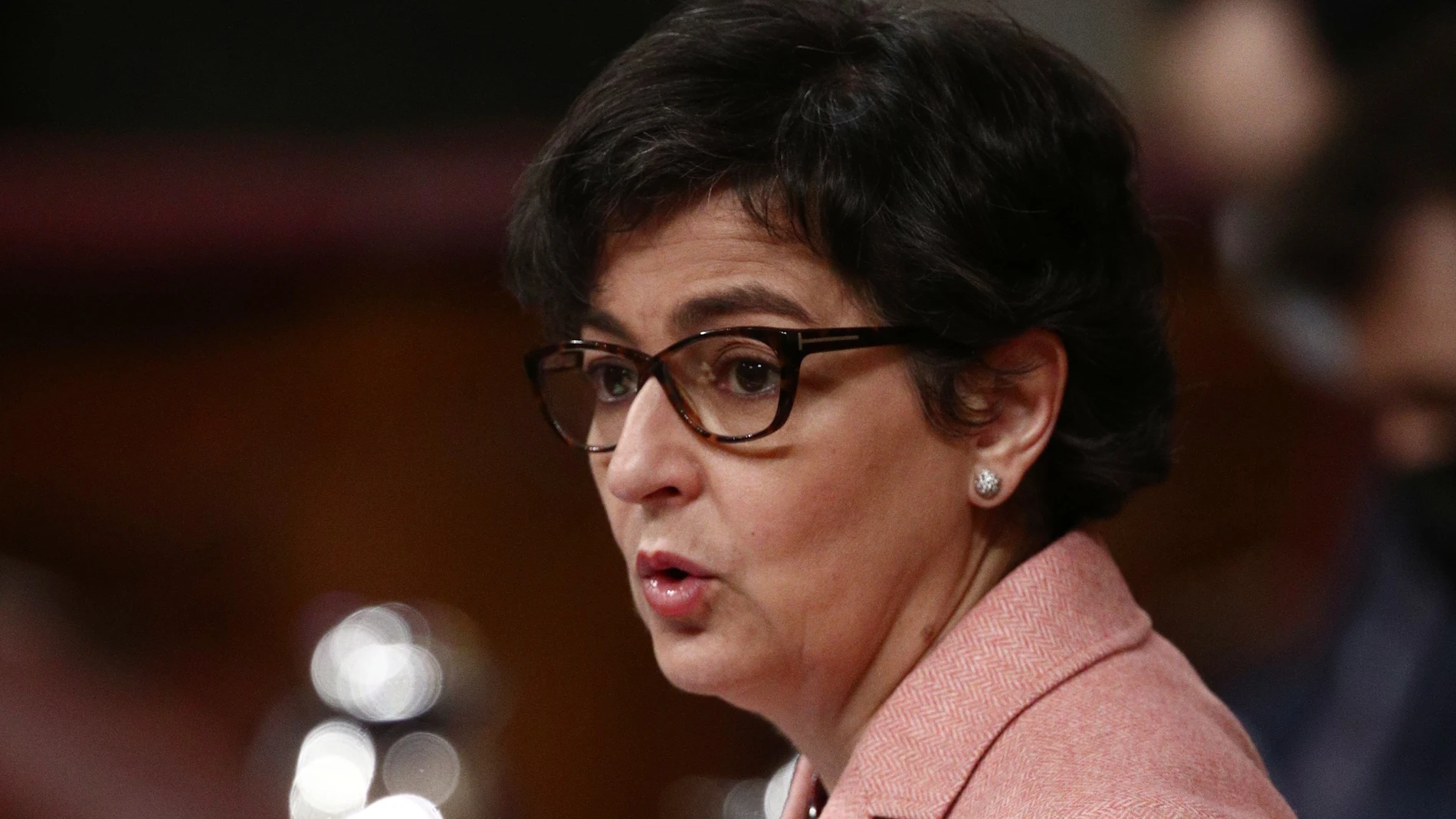 La ministra de Asuntos Exteriores, UE y Cooperación, Arancha González Laya, interviene durante una sesión plenaria celebrada en el Congreso de los Diputados, en Madrid, (España)