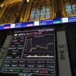 El Ibex 35, el principal índice de la Bolsa española, ha bajado un 2,21% en la sesión y un 3,47% en la semana