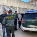 La Guardia Civil detuvo a los ladrones tras la denuncia del hijo del difunto