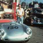 La última fotografía conocida de James Dean, horas antes del fatal accidente que le costó la vida