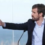 El líder del PP, Pablo Casado, en un acto en Badalona esta campaña