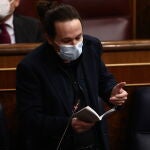 El vicepresidente del Gobierno y ministro de Derechos Sociales y Agenda 2030, Pablo Iglesias, interviene en la primera sesión de control al Gobierno