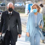 l Cristina Cifuentes a su llegada para declarar por el ‘caso Máster’ en la sección 15 de la Audiencia Provincial de Madrid, en Madrid, (España), a 5 de febrero de 2021. Cifuentes se sienta por última vez en el banquillo de los acusados en un juicio que quedará este viernes visto para sentencia sin que ningún acusado ni testigo haya apuntado directamente a la exdirigente popular como inductora del acta falsificada de su Trabajo de Fin de Máster (TFM) del curso de posgrado que realizó en la Universidad Rey Juan Carlos de Madrid (URJC).05 FEBRERO 2021;CIFUENTES;CASO MASTER;MASTER;URJC;AUDIENCIA;CRISTINA CIFUENTESMarta Fernández Jara / Europa Press05/02/2021