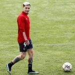 Chimy Ávila se entrena con Osasuna.