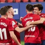 Jonathan Calleri celebra un gol con Osasuna.