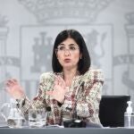 La ministra de Sanidad, Carolina Darias, interviene durante una rueda de prensa posterior al Consejo de Ministros en Moncloa