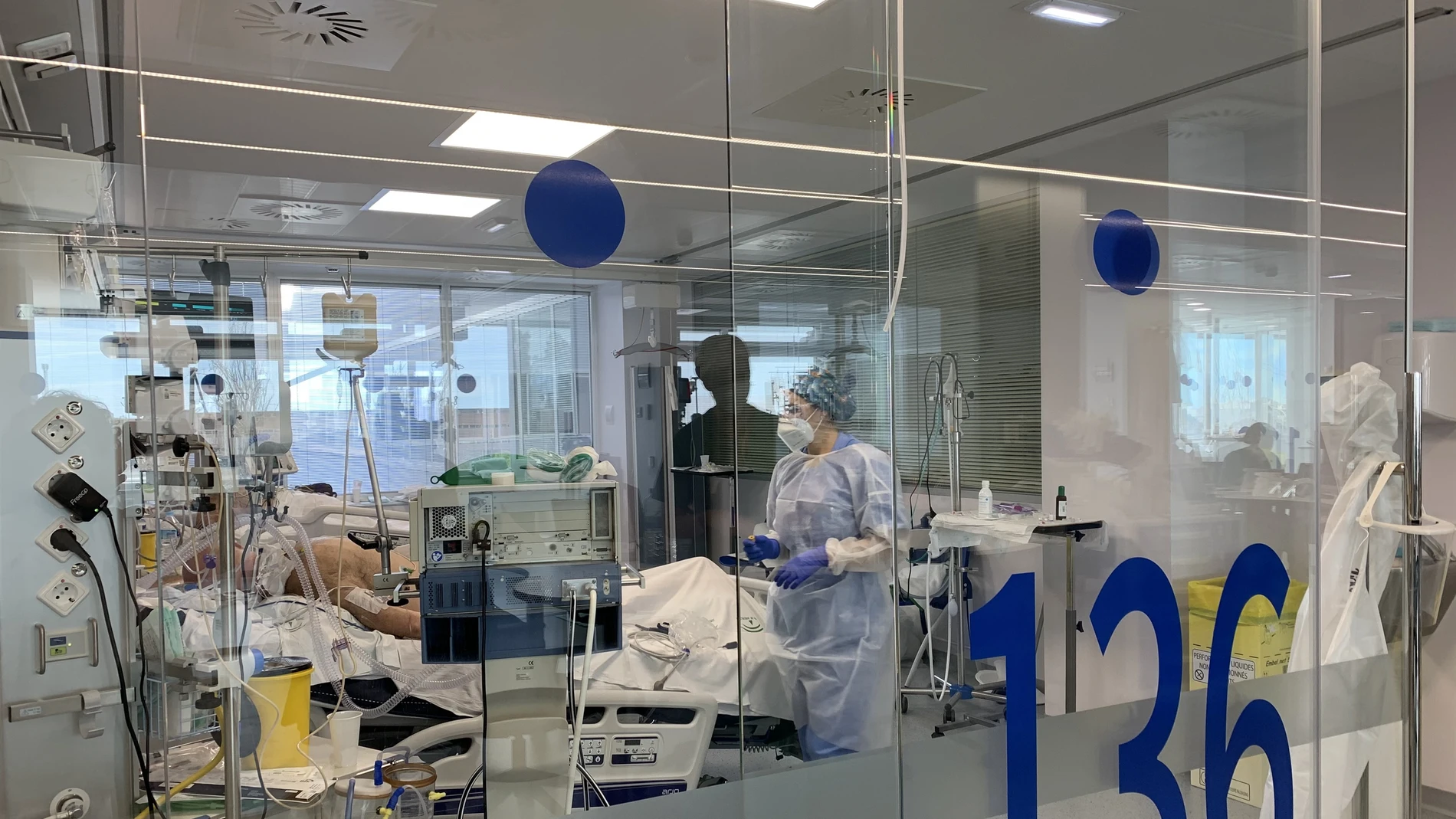 UCI del Hospital Clínico de Málaga. JUNTA DE ANDALUCÍA