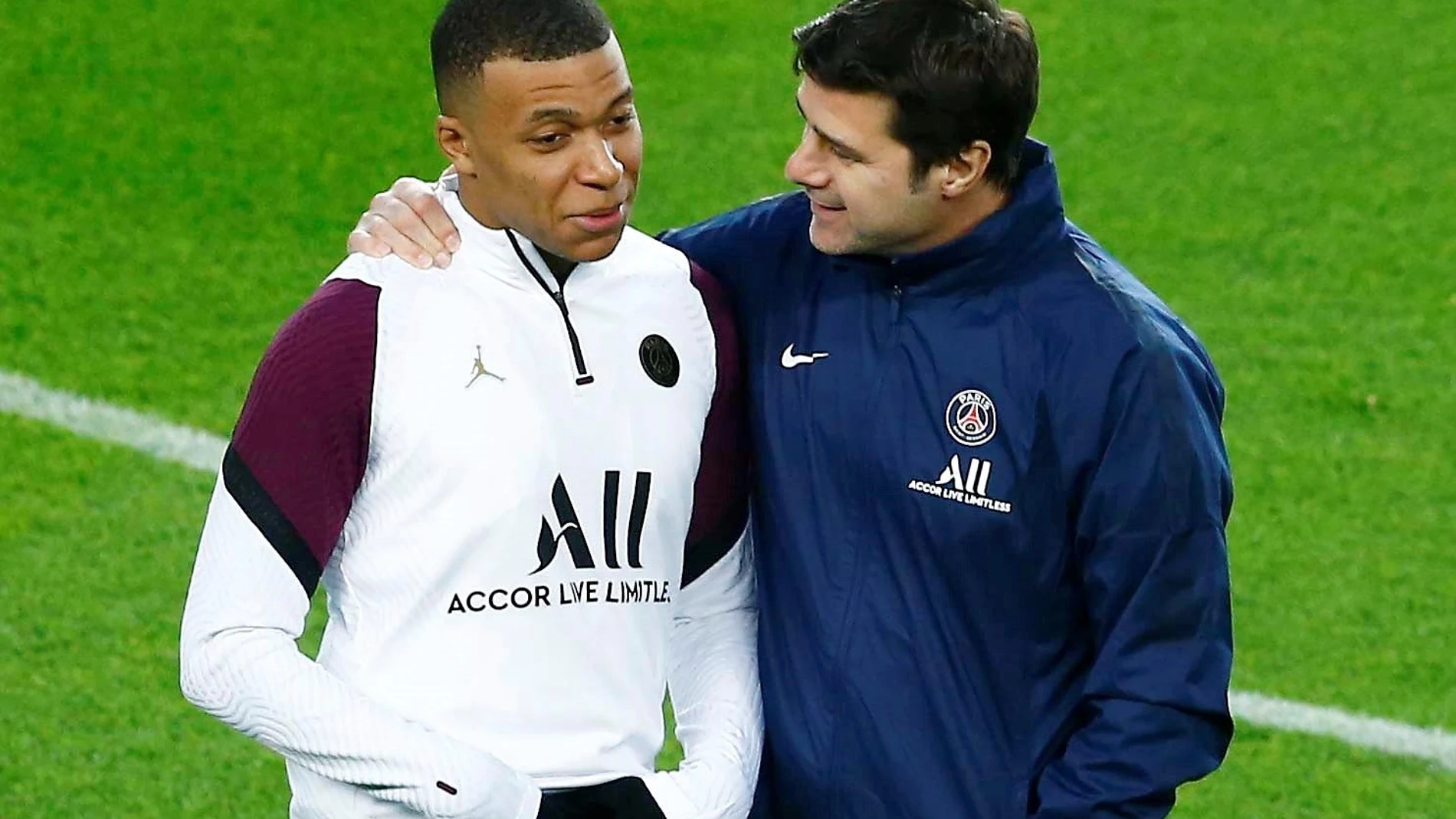 Mauricio Pochettino junto a Kylian Mbappé
