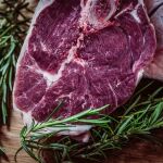 La proteína es uno de los nutrientes que más saciedad produce y el que demanda mayor gasto de calorías para ser metabolizado.