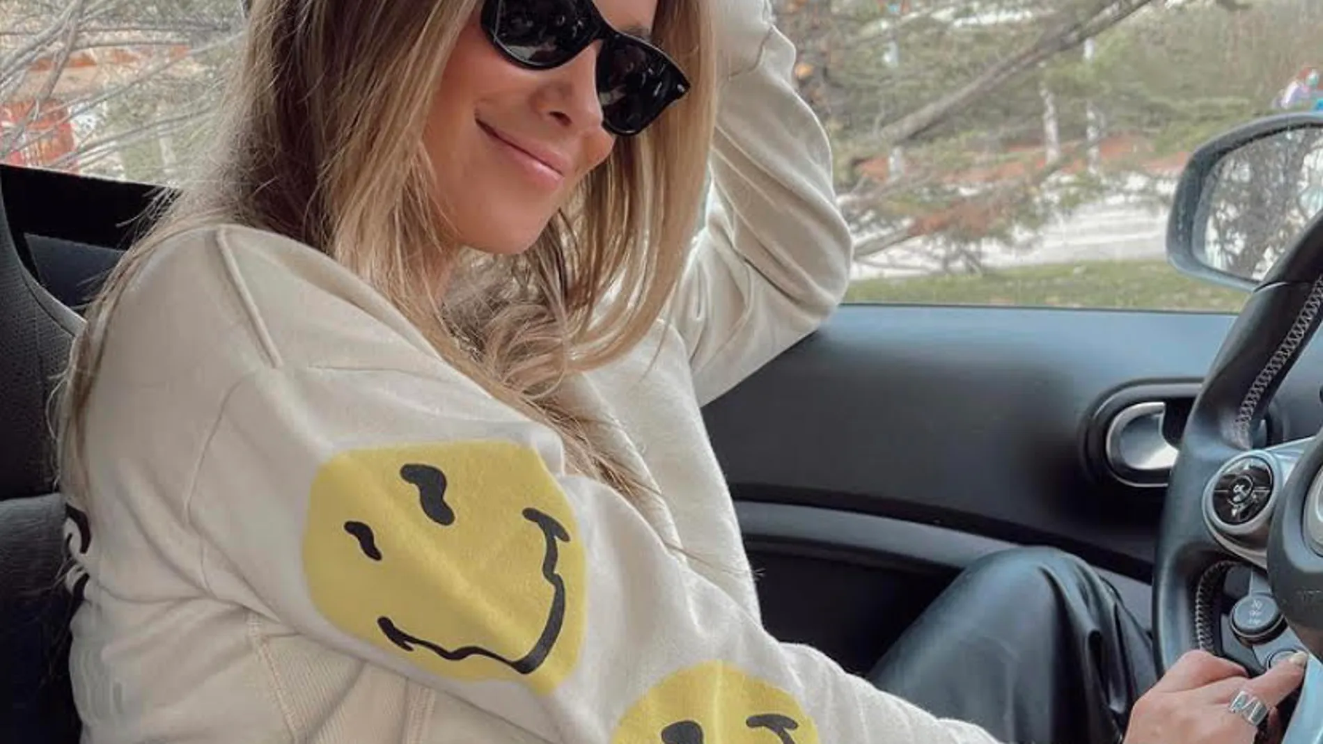 María Pombo con la sudadera de Zara.