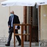 El vicepresidente de la Junta de Castilla y León, Francisco Igea, sale de la cafetería de la sede de Presidencia