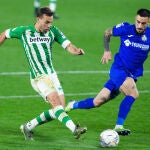 Erick Cabaco con el Getafe frente al Betis.