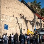 Retirada de la estatua de Franco en Melilla, el pasado 23 de febrero