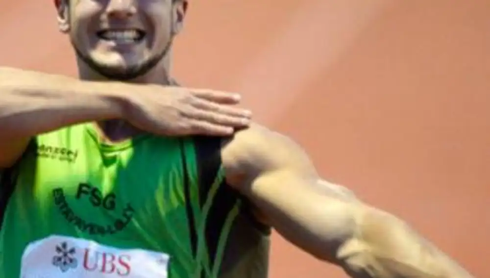 Mancini realizando el saludo fascista