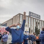 Los trabajadores en una de las concentraciones por el empleo