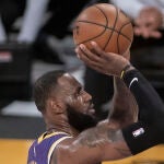 LeBron James, en la victoria de Los Angeles Lakers ante los BlazersJavier Rojas/Prensa Internaciona / DPA26/02/2021 ONLY FOR USE IN SPAIN