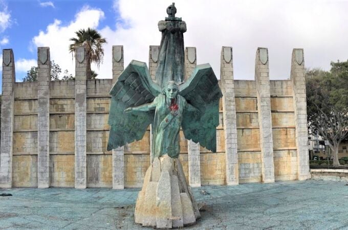 Podemos carga contra la obra del escultor del Valle de los Caídos en Tenerife