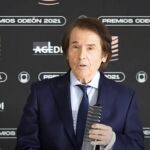 Raphael recibe el Premio Odeón de Honor 2021