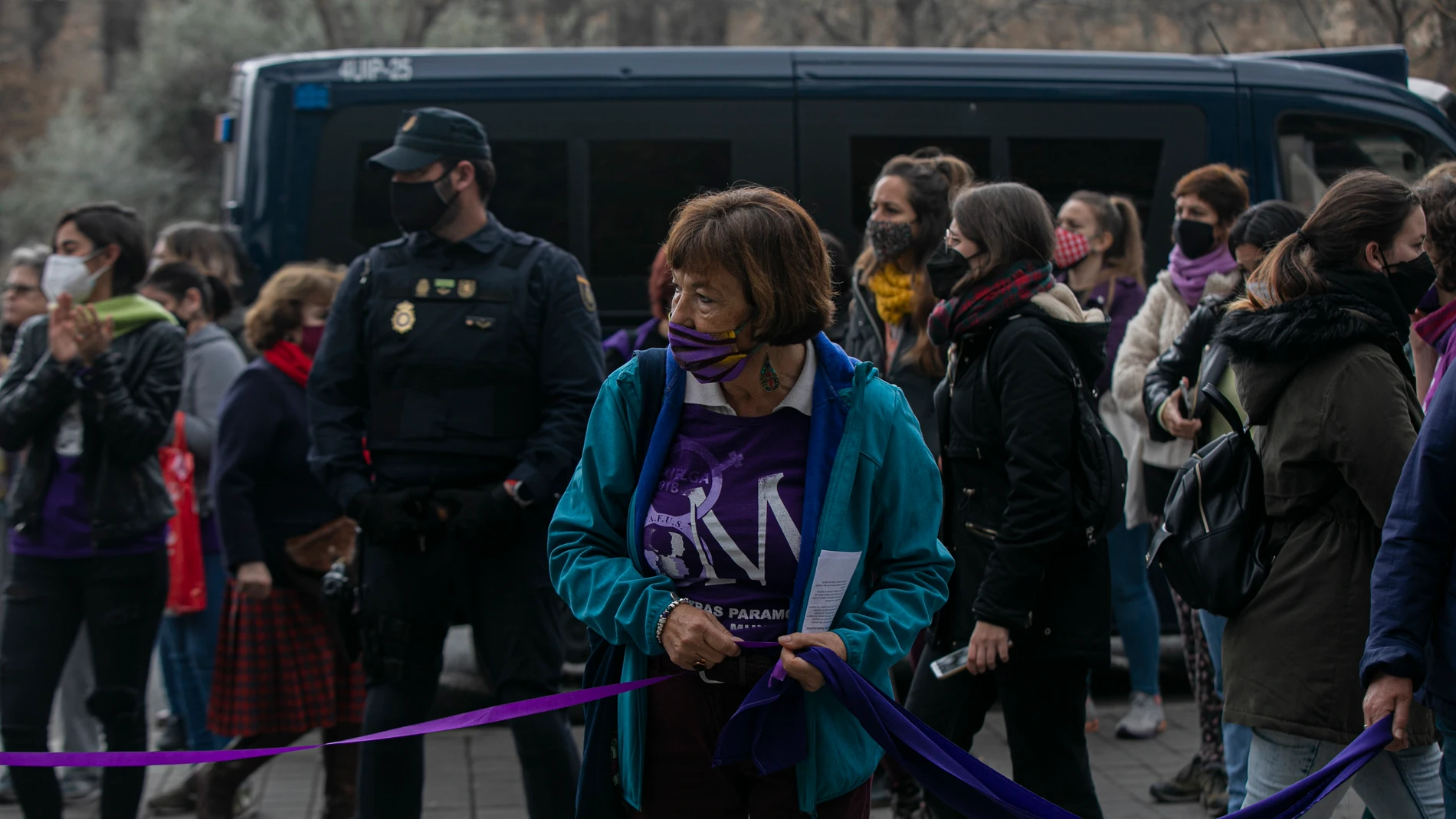 Imagen de archivo de la concentración por el 8-M, Día de la Mujer, ante el Parlamento de Andalucía