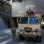Guardia Nacional vigila el Centro de Gobierno del Condado de Hennepin el primer día de selección del jurado