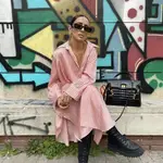 Laura Eguizabal con vestido de rayas de Zara