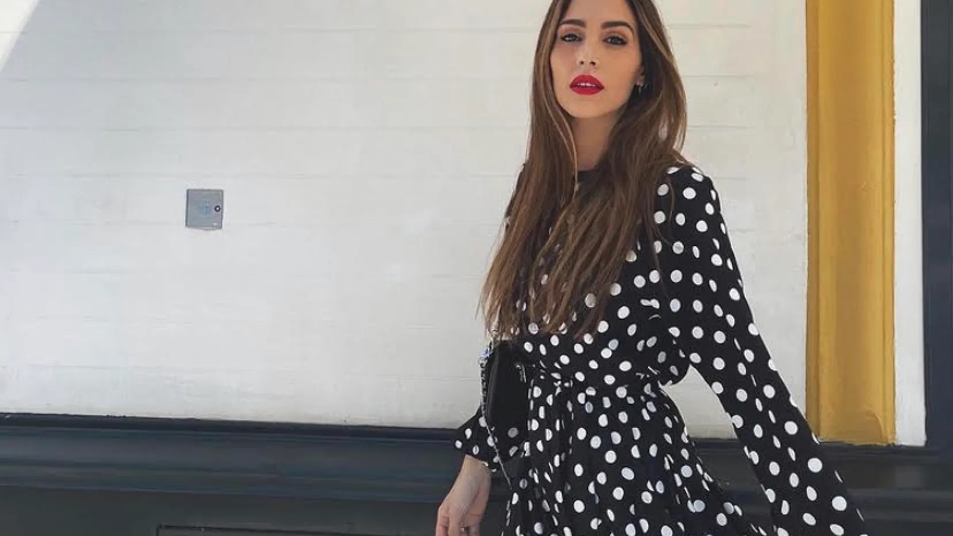 Rocío Osorno con vestido de lunares.