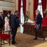 Una de las bodas civiles celebradas en el Ayuntamiento de Murcia