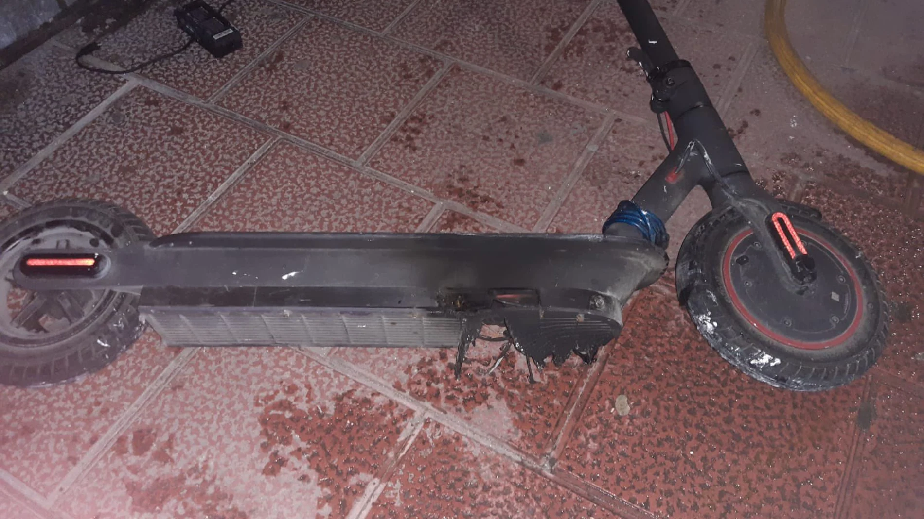 Patinete eléctrico que ha causado el incendio en una vivienda en Valladolid