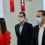 La presidenta de Ciudadanos, Inés Arrimadas (i), el portavoz parlamentario de Cs, Edmundo Bal (i), y el exvicepresidente de la Comunidad de Madrid Ignacio Aguado