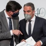 El vicepresidente de la Junta, Juan Marín, a la izquierda, junto al portavoz del Gobierno andaluz, Elías Bendodo