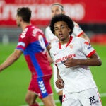 Jules Koundé con el Sevilla.