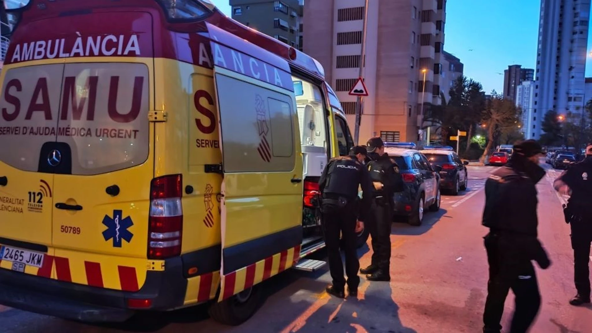Mueren una mujer al chocar dos coches en Crevillent y un motorista en Xixona