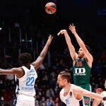 Alec Peters fue el máximo anotador del Baskonia ante el Zenit con 17 puntos