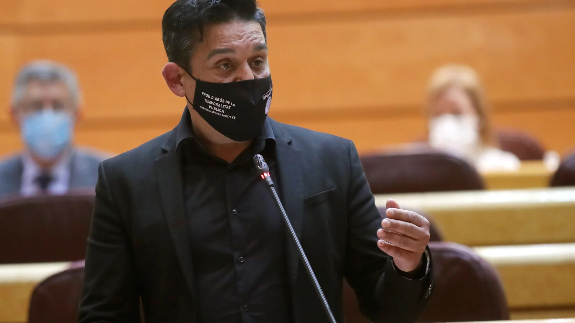 MADRID, 23/03/2021.- El senador de Compromís Carles Mulet interviene durante la sesión de control al Gobierno celebrada en el Senado, este martes en Madrid. EFE/ Juan Carlos Hidalgo