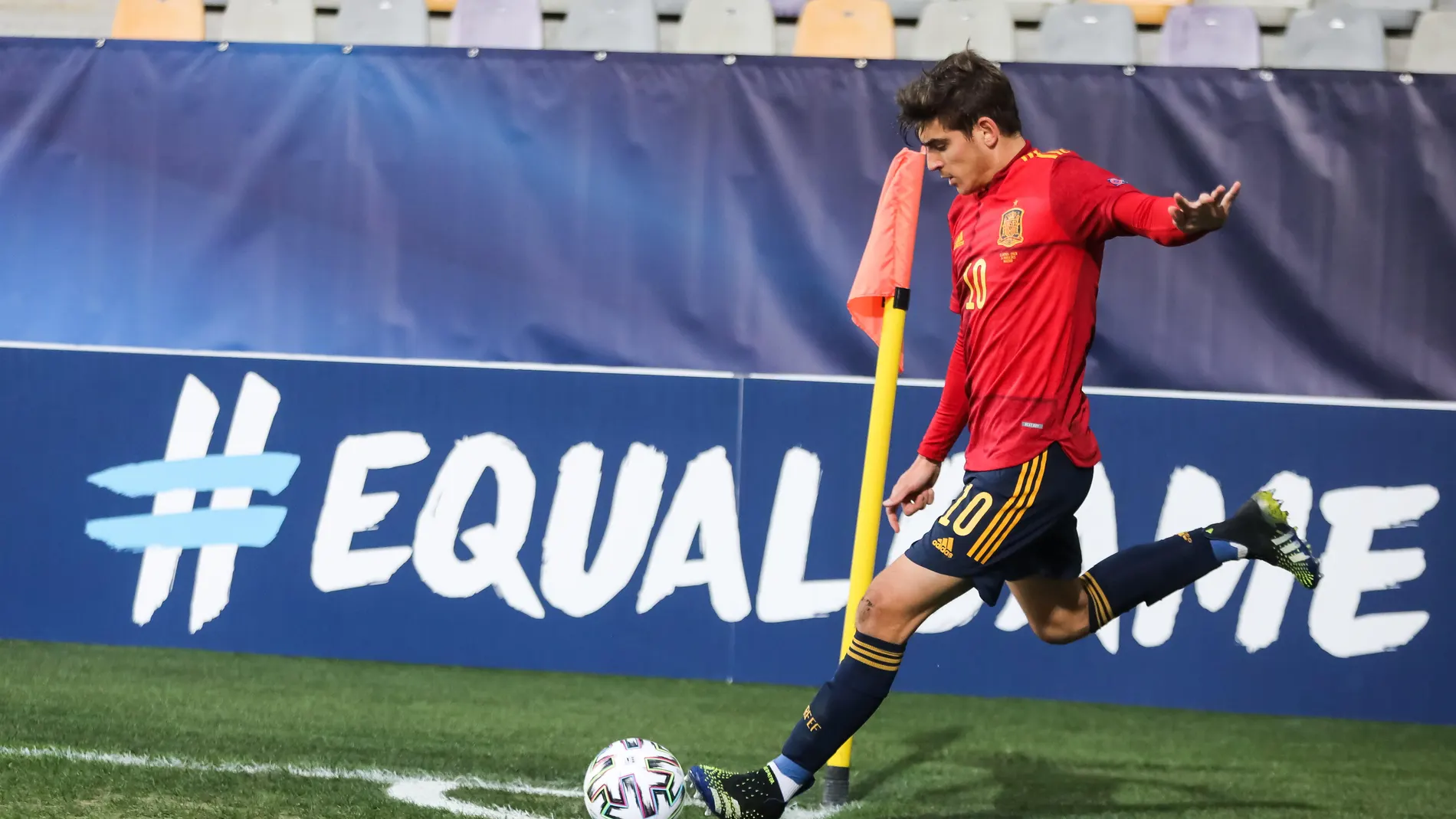 Gonzalo Villar con España.